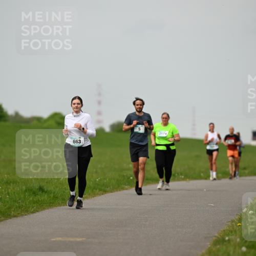 10.05.2026 - 8. Wedeler Halbmarathon Dr. Thomas Lammeyer http://msf.ph/oto/9701430 10.05.2026 11:43:11 Laufen 663, 2174 meine-sportfotos.de