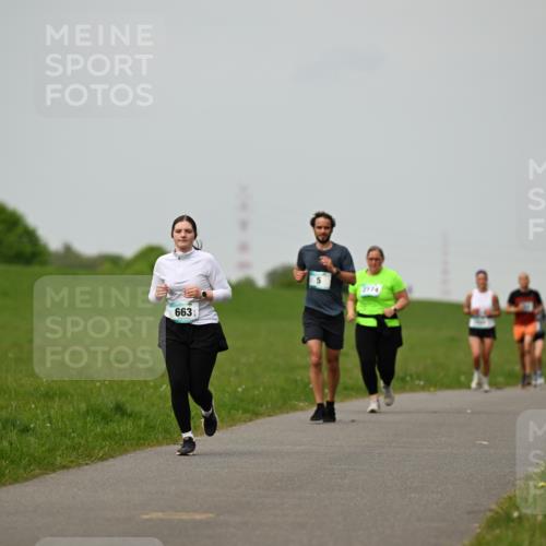 10.05.2026 - 8. Wedeler Halbmarathon Dr. Thomas Lammeyer http://msf.ph/oto/9701432 10.05.2026 11:43:12 Laufen 663, 2174 meine-sportfotos.de