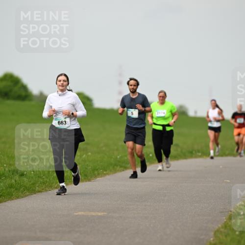 10.05.2026 - 8. Wedeler Halbmarathon Dr. Thomas Lammeyer http://msf.ph/oto/9701444 10.05.2026 11:43:13 Laufen 663, 2174 meine-sportfotos.de