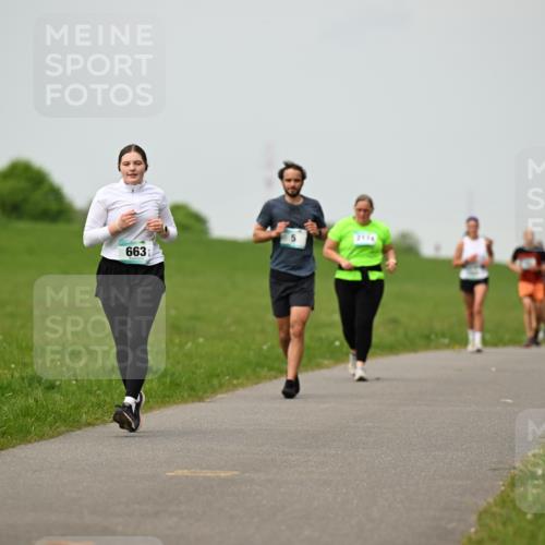 10.05.2026 - 8. Wedeler Halbmarathon Dr. Thomas Lammeyer http://msf.ph/oto/9701446 10.05.2026 11:43:13 Laufen 663 meine-sportfotos.de