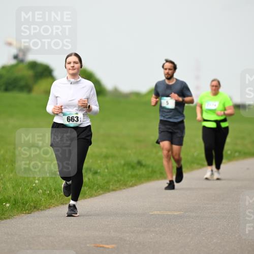 10.05.2026 - 8. Wedeler Halbmarathon Dr. Thomas Lammeyer http://msf.ph/oto/9701465 10.05.2026 11:43:16 Laufen 663 meine-sportfotos.de
