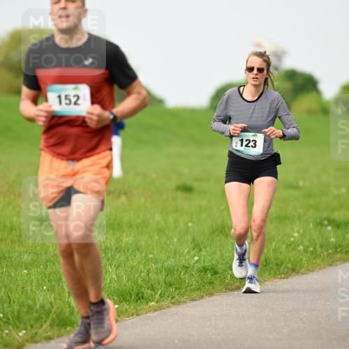 10.05.2026 - 8. Wedeler Halbmarathon Dr. Thomas Lammeyer http://msf.ph/oto/9701549 10.05.2026 11:43:31 Laufen 152, 123 meine-sportfotos.de