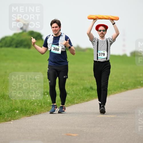 10.05.2026 - 8. Wedeler Halbmarathon Dr. Thomas Lammeyer http://msf.ph/oto/9701587 10.05.2026 11:44:08 Laufen 380, 379, 2230 meine-sportfotos.de