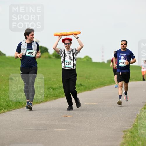 10.05.2026 - 8. Wedeler Halbmarathon Dr. Thomas Lammeyer http://msf.ph/oto/9701599 10.05.2026 11:44:10 Laufen 380, 379, 2230 meine-sportfotos.de