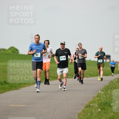 10.05.2026 - 8. Wedeler Halbmarathon Dr. Thomas Lammeyer http://msf.ph/oto/9701655 10.05.2026 11:44:22 Laufen 2114 meine-sportfotos.de