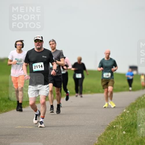 10.05.2026 - 8. Wedeler Halbmarathon Dr. Thomas Lammeyer http://msf.ph/oto/9701682 10.05.2026 11:44:27 Laufen 723, 2114 meine-sportfotos.de