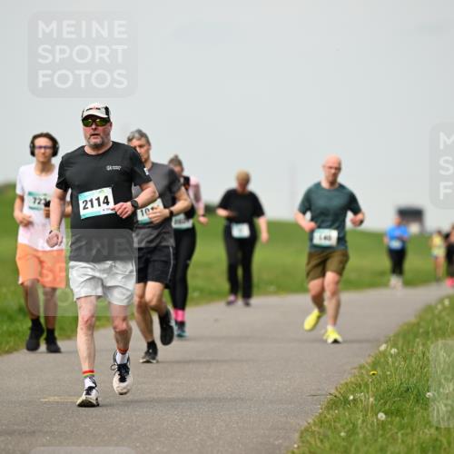 10.05.2026 - 8. Wedeler Halbmarathon Dr. Thomas Lammeyer http://msf.ph/oto/9701684 10.05.2026 11:44:27 Laufen 2114 meine-sportfotos.de
