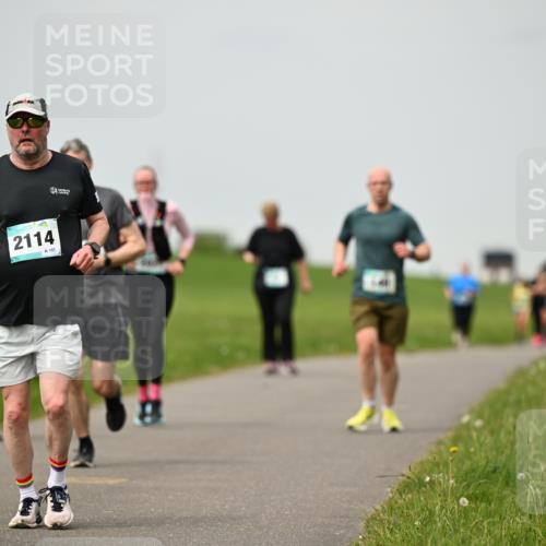 10.05.2026 - 8. Wedeler Halbmarathon Dr. Thomas Lammeyer http://msf.ph/oto/9701694 10.05.2026 11:44:28 Laufen 2114 meine-sportfotos.de
