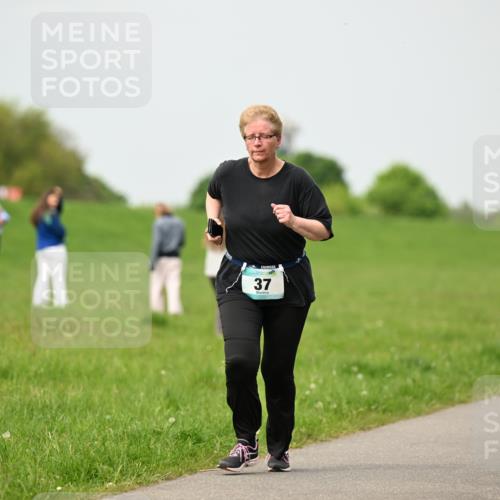 10.05.2026 - 8. Wedeler Halbmarathon Dr. Thomas Lammeyer http://msf.ph/oto/9701731 10.05.2026 11:44:41 Laufen  meine-sportfotos.de
