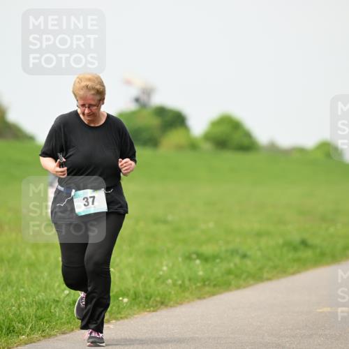 10.05.2026 - 8. Wedeler Halbmarathon Dr. Thomas Lammeyer http://msf.ph/oto/9701735 10.05.2026 11:44:42 Laufen  meine-sportfotos.de