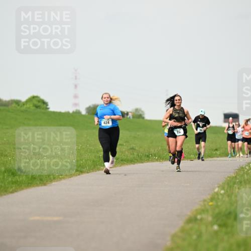 10.05.2026 - 8. Wedeler Halbmarathon Dr. Thomas Lammeyer http://msf.ph/oto/9701739 10.05.2026 11:44:43 Laufen 424 meine-sportfotos.de