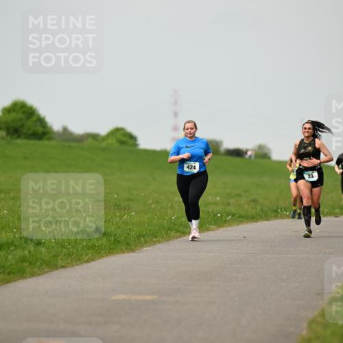 10.05.2026 - 8. Wedeler Halbmarathon Dr. Thomas Lammeyer http://msf.ph/oto/9701743 10.05.2026 11:44:44 Laufen 424 meine-sportfotos.de
