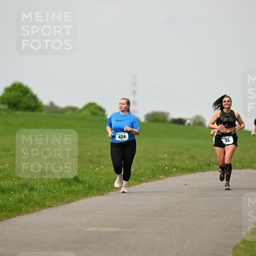 10.05.2026 - 8. Wedeler Halbmarathon Dr. Thomas Lammeyer http://msf.ph/oto/9701750 10.05.2026 11:44:45 Laufen 424 meine-sportfotos.de