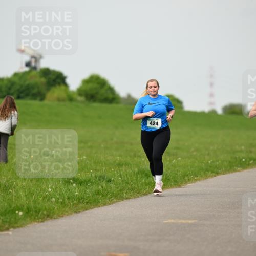 10.05.2026 - 8. Wedeler Halbmarathon Dr. Thomas Lammeyer http://msf.ph/oto/9701761 10.05.2026 11:44:47 Laufen 424 meine-sportfotos.de