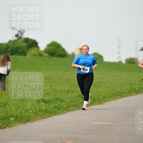 10.05.2026 - 8. Wedeler Halbmarathon Dr. Thomas Lammeyer http://msf.ph/oto/9701764 10.05.2026 11:44:47 Laufen 424 meine-sportfotos.de