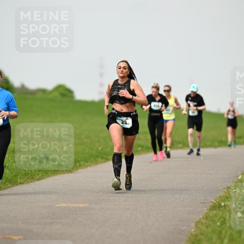 10.05.2026 - 8. Wedeler Halbmarathon Dr. Thomas Lammeyer http://msf.ph/oto/9701772 10.05.2026 11:44:48 Laufen 424 meine-sportfotos.de