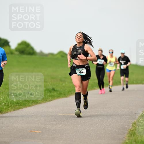 10.05.2026 - 8. Wedeler Halbmarathon Dr. Thomas Lammeyer http://msf.ph/oto/9701782 10.05.2026 11:44:50 Laufen 424 meine-sportfotos.de
