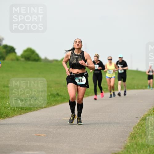 10.05.2026 - 8. Wedeler Halbmarathon Dr. Thomas Lammeyer http://msf.ph/oto/9701787 10.05.2026 11:44:50 Laufen 424 meine-sportfotos.de