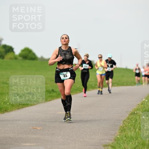 10.05.2026 - 8. Wedeler Halbmarathon Dr. Thomas Lammeyer http://msf.ph/oto/9701790 10.05.2026 11:44:51 Laufen 424 meine-sportfotos.de