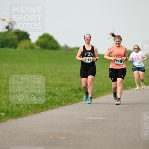 10.05.2026 - 8. Wedeler Halbmarathon Dr. Thomas Lammeyer http://msf.ph/oto/9701837 10.05.2026 11:45:09 Laufen 163, 2169, 2161 meine-sportfotos.de