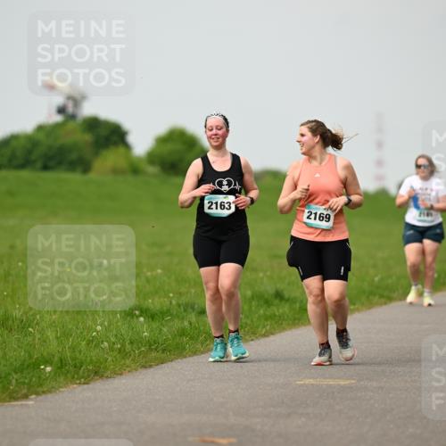 10.05.2026 - 8. Wedeler Halbmarathon Dr. Thomas Lammeyer http://msf.ph/oto/9701850 10.05.2026 11:45:11 Laufen 2163, 2169 meine-sportfotos.de