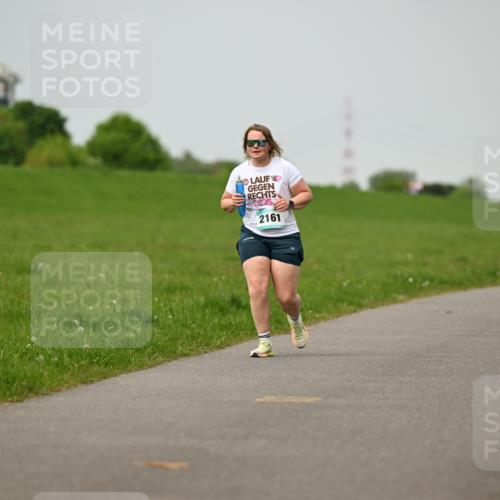 10.05.2026 - 8. Wedeler Halbmarathon Dr. Thomas Lammeyer http://msf.ph/oto/9701873 10.05.2026 11:45:16 Laufen 2161 meine-sportfotos.de