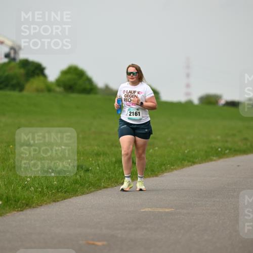 10.05.2026 - 8. Wedeler Halbmarathon Dr. Thomas Lammeyer http://msf.ph/oto/9701876 10.05.2026 11:45:17 Laufen 2161 meine-sportfotos.de