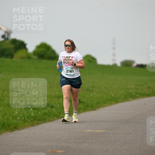 10.05.2026 - 8. Wedeler Halbmarathon Dr. Thomas Lammeyer http://msf.ph/oto/9701883 10.05.2026 11:45:17 Laufen 2161 meine-sportfotos.de