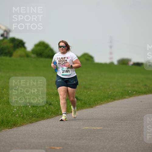 10.05.2026 - 8. Wedeler Halbmarathon Dr. Thomas Lammeyer http://msf.ph/oto/9701884 10.05.2026 11:45:18 Laufen 2161 meine-sportfotos.de