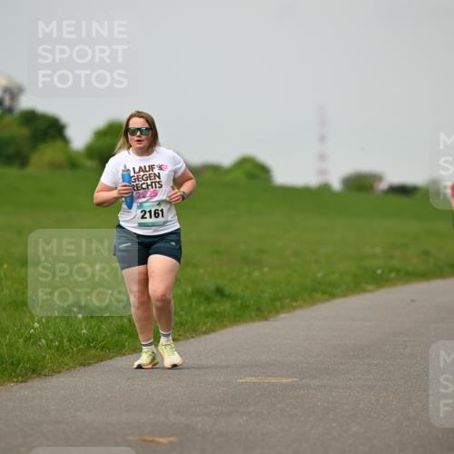 10.05.2026 - 8. Wedeler Halbmarathon Dr. Thomas Lammeyer http://msf.ph/oto/9701891 10.05.2026 11:45:19 Laufen 2161 meine-sportfotos.de