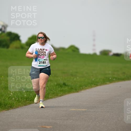 10.05.2026 - 8. Wedeler Halbmarathon Dr. Thomas Lammeyer http://msf.ph/oto/9701894 10.05.2026 11:45:19 Laufen 2161 meine-sportfotos.de