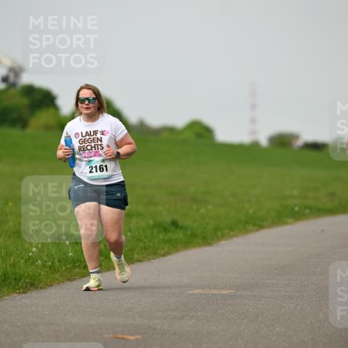 10.05.2026 - 8. Wedeler Halbmarathon Dr. Thomas Lammeyer http://msf.ph/oto/9701896 10.05.2026 11:45:19 Laufen 2161 meine-sportfotos.de