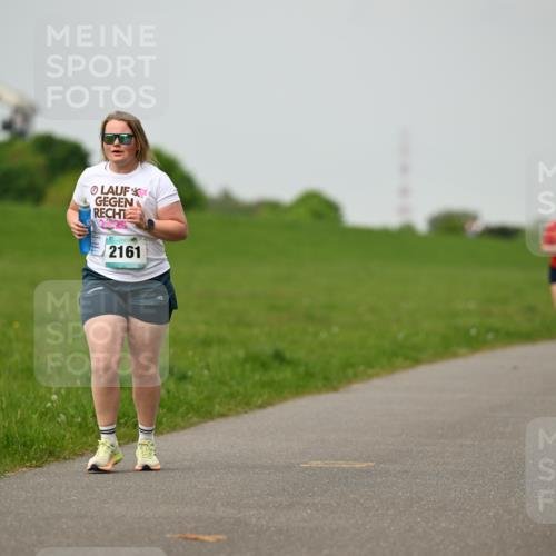 10.05.2026 - 8. Wedeler Halbmarathon Dr. Thomas Lammeyer http://msf.ph/oto/9701903 10.05.2026 11:45:20 Laufen 2161 meine-sportfotos.de