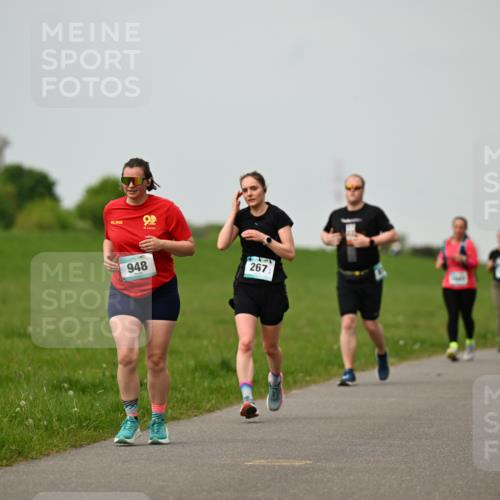 10.05.2026 - 8. Wedeler Halbmarathon Dr. Thomas Lammeyer http://msf.ph/oto/9701911 10.05.2026 11:45:33 Laufen 948, 267 meine-sportfotos.de