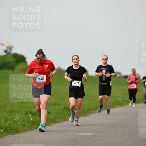 10.05.2026 - 8. Wedeler Halbmarathon Dr. Thomas Lammeyer http://msf.ph/oto/9701912 10.05.2026 11:45:34 Laufen 948, 267 meine-sportfotos.de