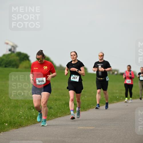 10.05.2026 - 8. Wedeler Halbmarathon Dr. Thomas Lammeyer http://msf.ph/oto/9701913 10.05.2026 11:45:34 Laufen 948, 267 meine-sportfotos.de