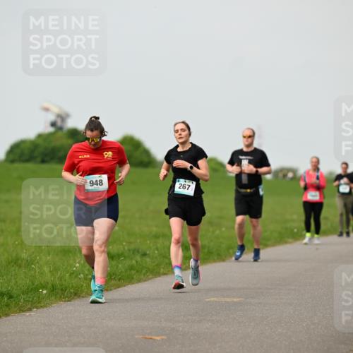 10.05.2026 - 8. Wedeler Halbmarathon Dr. Thomas Lammeyer http://msf.ph/oto/9701919 10.05.2026 11:45:34 Laufen 948, 267 meine-sportfotos.de