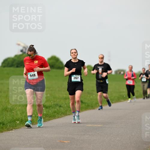 10.05.2026 - 8. Wedeler Halbmarathon Dr. Thomas Lammeyer http://msf.ph/oto/9701920 10.05.2026 11:45:35 Laufen 948, 267 meine-sportfotos.de