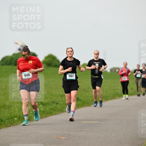 10.05.2026 - 8. Wedeler Halbmarathon Dr. Thomas Lammeyer http://msf.ph/oto/9701921 10.05.2026 11:45:35 Laufen 948, 267 meine-sportfotos.de