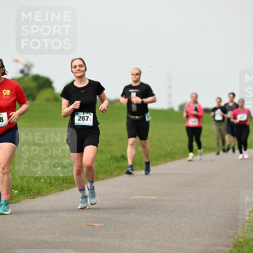 10.05.2026 - 8. Wedeler Halbmarathon Dr. Thomas Lammeyer http://msf.ph/oto/9701926 10.05.2026 11:45:36 Laufen 948, 267 meine-sportfotos.de