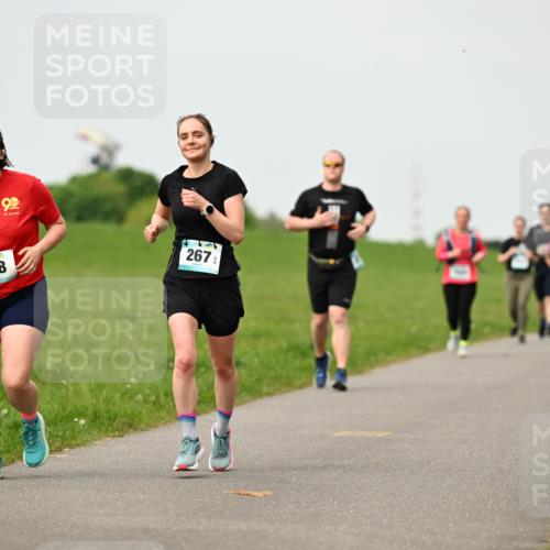 10.05.2026 - 8. Wedeler Halbmarathon Dr. Thomas Lammeyer http://msf.ph/oto/9701928 10.05.2026 11:45:36 Laufen 948, 267 meine-sportfotos.de