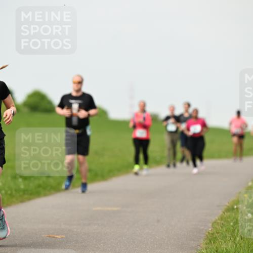 10.05.2026 - 8. Wedeler Halbmarathon Dr. Thomas Lammeyer http://msf.ph/oto/9701935 10.05.2026 11:45:37 Laufen 267 meine-sportfotos.de