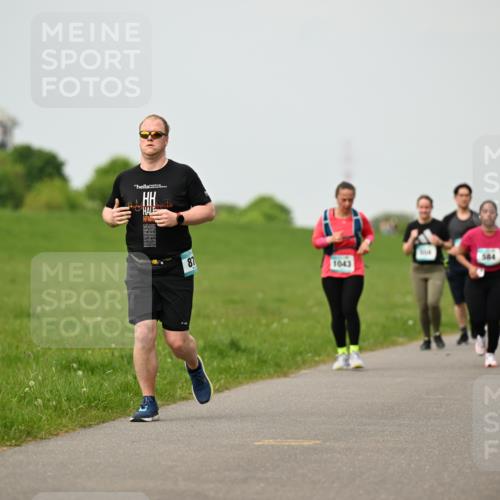 10.05.2026 - 8. Wedeler Halbmarathon Dr. Thomas Lammeyer http://msf.ph/oto/9701940 10.05.2026 11:45:38 Laufen 1043, 584 meine-sportfotos.de