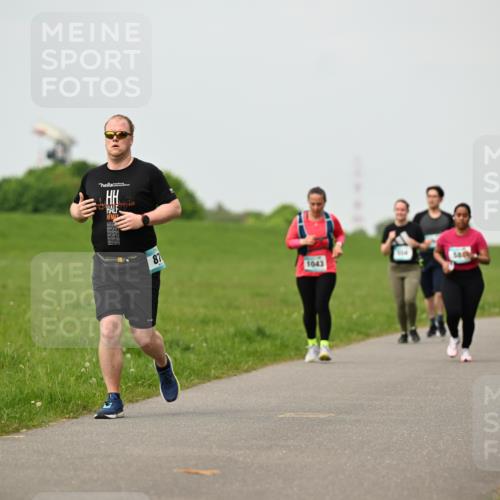 10.05.2026 - 8. Wedeler Halbmarathon Dr. Thomas Lammeyer http://msf.ph/oto/9701953 10.05.2026 11:45:40 Laufen 1043 meine-sportfotos.de