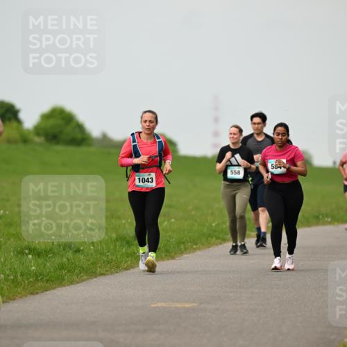 10.05.2026 - 8. Wedeler Halbmarathon Dr. Thomas Lammeyer http://msf.ph/oto/9701957 10.05.2026 11:45:41 Laufen 1043, 558, 584 meine-sportfotos.de