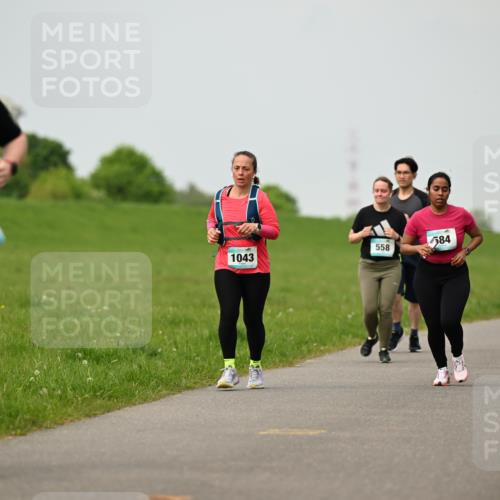 10.05.2026 - 8. Wedeler Halbmarathon Dr. Thomas Lammeyer http://msf.ph/oto/9701960 10.05.2026 11:45:41 Laufen 558, 584, 1043 meine-sportfotos.de