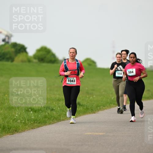 10.05.2026 - 8. Wedeler Halbmarathon Dr. Thomas Lammeyer http://msf.ph/oto/9701963 10.05.2026 11:45:42 Laufen 1043, 558, 584 meine-sportfotos.de