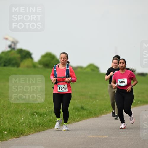 10.05.2026 - 8. Wedeler Halbmarathon Dr. Thomas Lammeyer http://msf.ph/oto/9701969 10.05.2026 11:45:43 Laufen 584, 1043 meine-sportfotos.de
