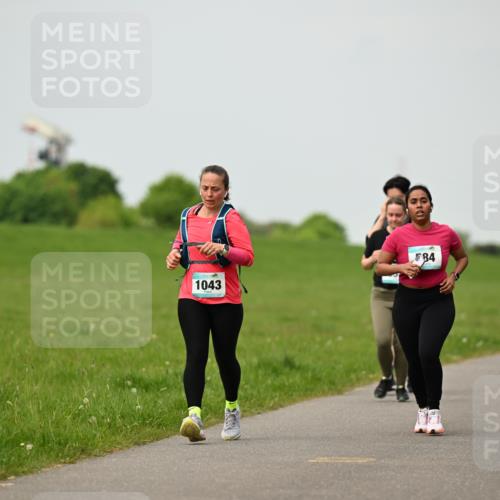 10.05.2026 - 8. Wedeler Halbmarathon Dr. Thomas Lammeyer http://msf.ph/oto/9701971 10.05.2026 11:45:43 Laufen 1043 meine-sportfotos.de