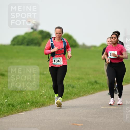 10.05.2026 - 8. Wedeler Halbmarathon Dr. Thomas Lammeyer http://msf.ph/oto/9701977 10.05.2026 11:45:44 Laufen 1043 meine-sportfotos.de